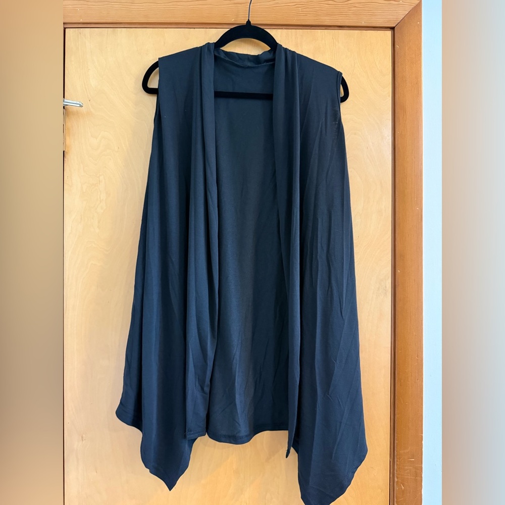 SHEIN Black Draped Open Front Sleeveless Cardigan